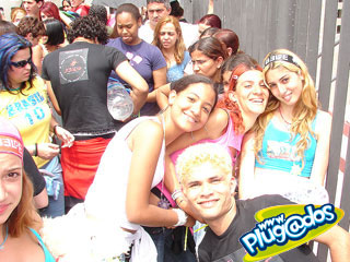 Ação Promocional Plugados Adria – Show RBD – Portão 16 Ação Promocional Plugados Adria – Show RBD – Portão 16