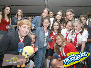 Ação Promocional Plugados Adria – Show RBD – Camarim Ação Promocional Plugados Adria – Show RBD – Camarim