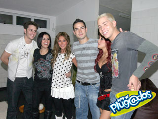Ação Promocional Plugados Adria – Show RBD – Camarim Ação Promocional Plugados Adria – Show RBD – Camarim