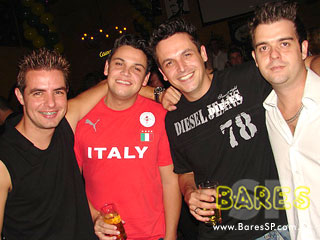 Aniversário de 10 anos da Cervejaria Papagaio Vintém Aniversário de 10 anos da Cervejaria Papagaio Vintém