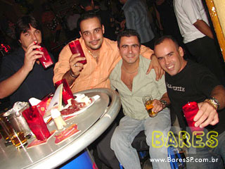 Aniversário de 10 anos da Cervejaria Papagaio Vintém Aniversário de 10 anos da Cervejaria Papagaio Vintém