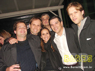 Quinta com música ao vivo no Mercearia Quinta com música ao vivo no Mercearia