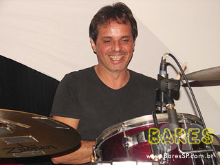 Quinta com música ao vivo no Mercearia Quinta com música ao vivo no Mercearia