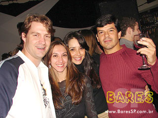 Quinta com música ao vivo no Mercearia Quinta com música ao vivo no Mercearia