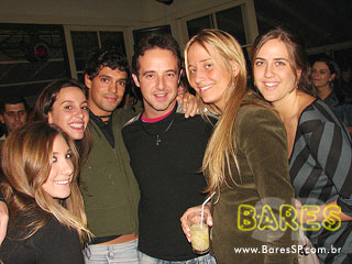 Quinta com música ao vivo no Mercearia Quinta com música ao vivo no Mercearia