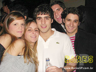 Quinta com música ao vivo no Mercearia Quinta com música ao vivo no Mercearia