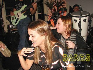 Quinta com música ao vivo no Mercearia Quinta com música ao vivo no Mercearia