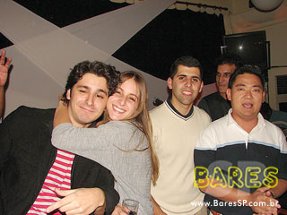 Quinta com música ao vivo no Mercearia Quinta com música ao vivo no Mercearia