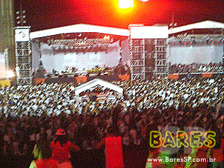 Chiclete com Banana no aniversário do Santa Aldeia Chiclete com Banana no aniversário do Santa Aldeia