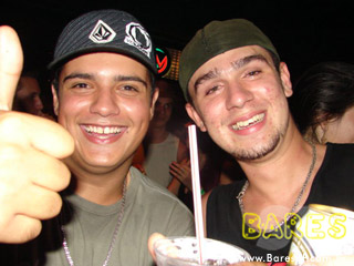 Rosas de Ouro no Armazém da Vila Rosas de Ouro no Armazém da Vila