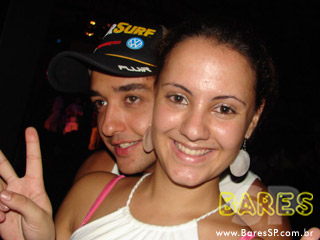 Rosas de Ouro no Armazém da Vila Rosas de Ouro no Armazém da Vila