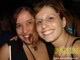 Rosas de Ouro no Armazém da Vila Rosas de Ouro no Armazém da Vila