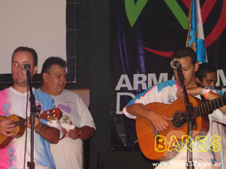 Rosas de Ouro no Armazém da Vila Rosas de Ouro no Armazém da Vila