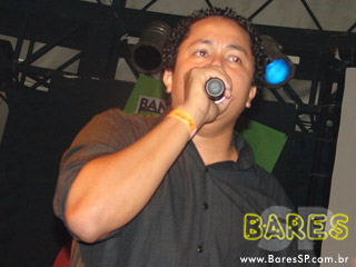 Rosas de Ouro no Armazém da Vila Rosas de Ouro no Armazém da Vila