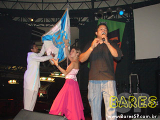 Rosas de Ouro no Armazém da Vila Rosas de Ouro no Armazém da Vila