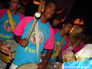 Rosas de Ouro no Armazém da Vila Rosas de Ouro no Armazém da Vila