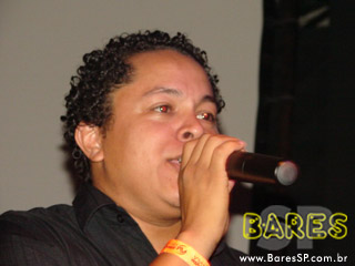 Rosas de Ouro no Armazém da Vila Rosas de Ouro no Armazém da Vila