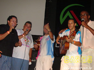 Rosas de Ouro no Armazém da Vila Rosas de Ouro no Armazém da Vila