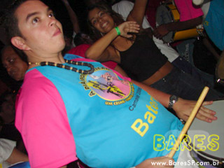 Rosas de Ouro no Armazém da Vila Rosas de Ouro no Armazém da Vila