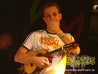 Domingo com Pagode no Armazém da Vila Domingo com Pagode no Armazém da Vila