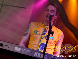 Domingo com Pagode no Armazém da Vila Domingo com Pagode no Armazém da Vila