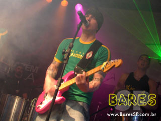 Domingo com Pagode no Armazém da Vila Domingo com Pagode no Armazém da Vila