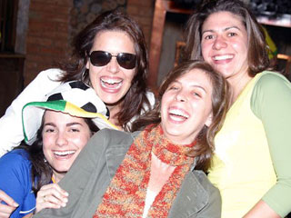 Torcida Amarula - Jogo Brasil x França no Chácara Santa Cecília Torcida Amarula - Jogo Brasil x França no Chácara Santa Cecília