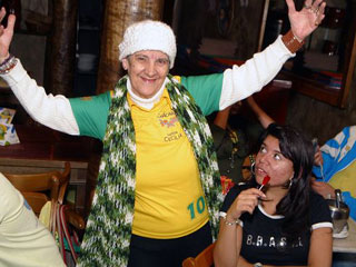 Torcida Amarula - Jogo Brasil x França no Chácara Santa Cecília Torcida Amarula - Jogo Brasil x França no Chácara Santa Cecília