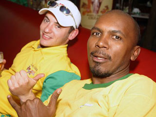 Torcida Amarula - Jogo Brasil x França no Chácara Santa Cecília Torcida Amarula - Jogo Brasil x França no Chácara Santa Cecília