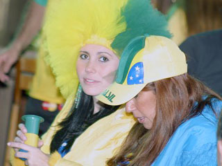 Torcida Amarula - Jogo Brasil x França no Chácara Santa Cecília Torcida Amarula - Jogo Brasil x França no Chácara Santa Cecília