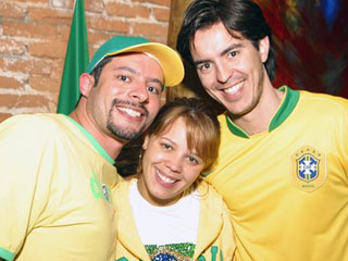 Torcida Amarula - Jogo Brasil x França no Chácara Santa Cecília Torcida Amarula - Jogo Brasil x França no Chácara Santa Cecília