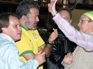 Torcida Amarula - Jogo Brasil x Gana no Chácara Santa Cecília Torcida Amarula - Jogo Brasil x Gana no Chácara Santa Cecília