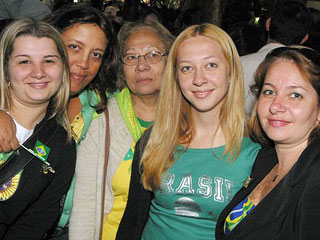 Torcida Amarula - Jogo Brasil x Gana no Chácara Santa Cecília Torcida Amarula - Jogo Brasil x Gana no Chácara Santa Cecília