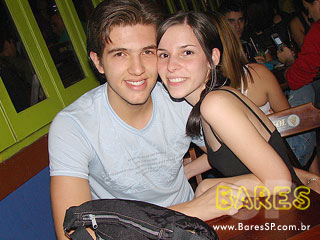 Grupos To Nem Aí e Na Onda do Samba no Açaí Praia Grupos To Nem Aí e Na Onda do Samba no Açaí Praia