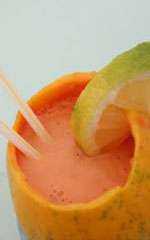 Smoothie na Papaya de Kéfir, soja e limão BaresSP mamão.jpg